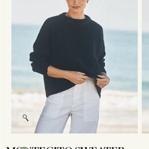 Crewneck Sweater in British Navy